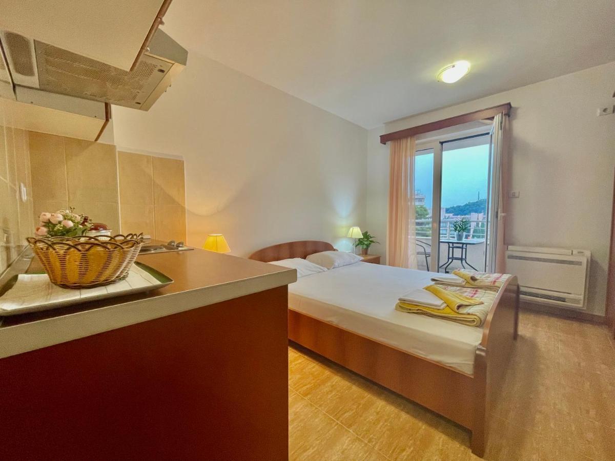 Apartments Boreta Becici بودفا المظهر الخارجي الصورة